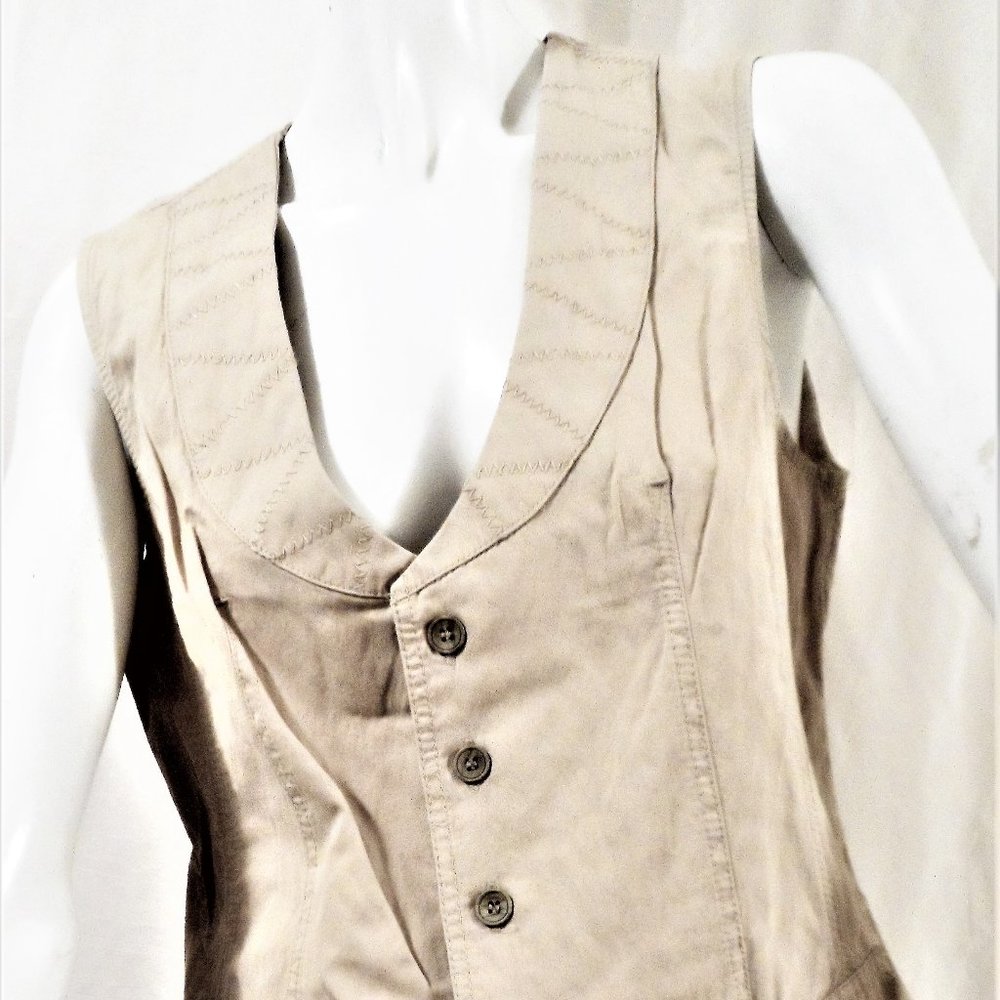 DESIGNER VESTS NWOT IN COTTON WITH POCKETS , AUTHENTIC